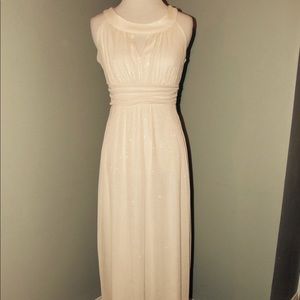 🍂Date Night Dress! Look Lovely in Ivory with gold